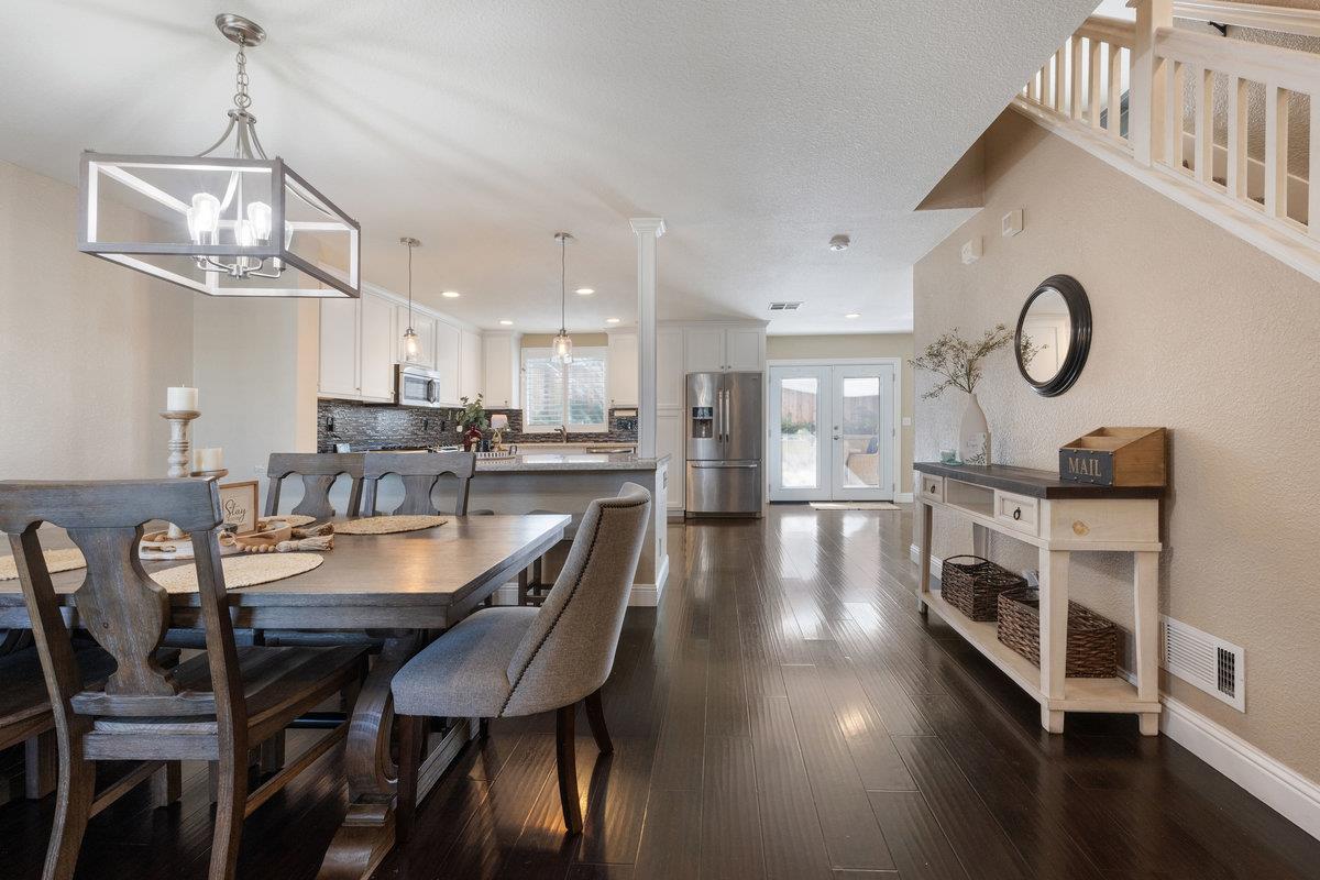 Detail Gallery Image 3 of 48 For 920 Dolores Ct, Tracy,  CA 95376 - 3 Beds | 2/1 Baths