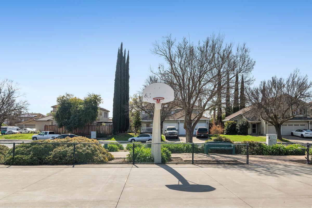 Detail Gallery Image 46 of 48 For 920 Dolores Ct, Tracy,  CA 95376 - 3 Beds | 2/1 Baths