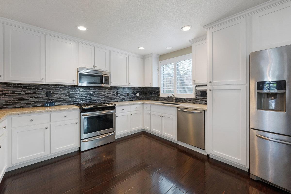 Detail Gallery Image 9 of 48 For 920 Dolores Ct, Tracy,  CA 95376 - 3 Beds | 2/1 Baths