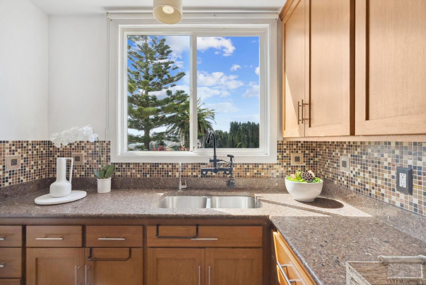 Detail Gallery Image 13 of 32 For 518 Price St, Daly City,  CA 94014 - 3 Beds | 2 Baths