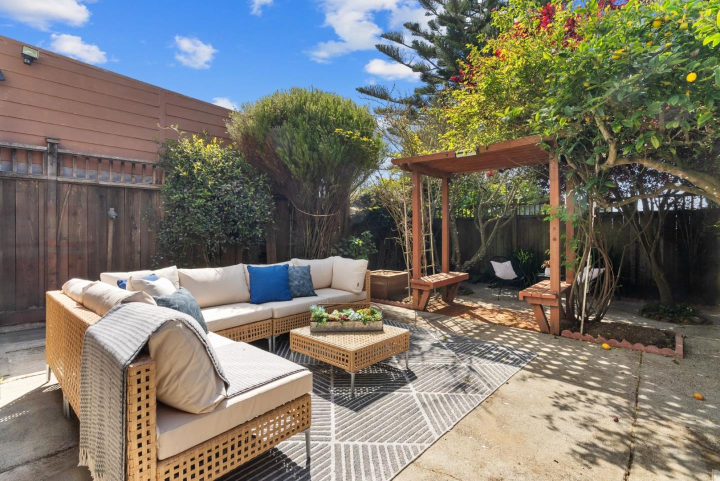 Detail Gallery Image 26 of 32 For 518 Price St, Daly City,  CA 94014 - 3 Beds | 2 Baths