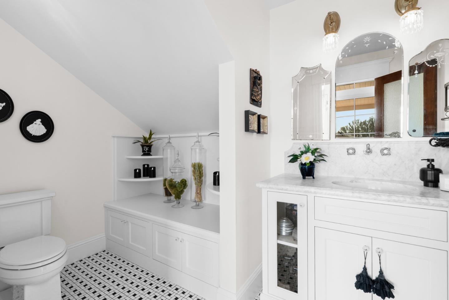 Detail Gallery Image 39 of 97 For 155 Scarlet Ct, Watsonville,  CA 95076 - 3 Beds | 3/1 Baths