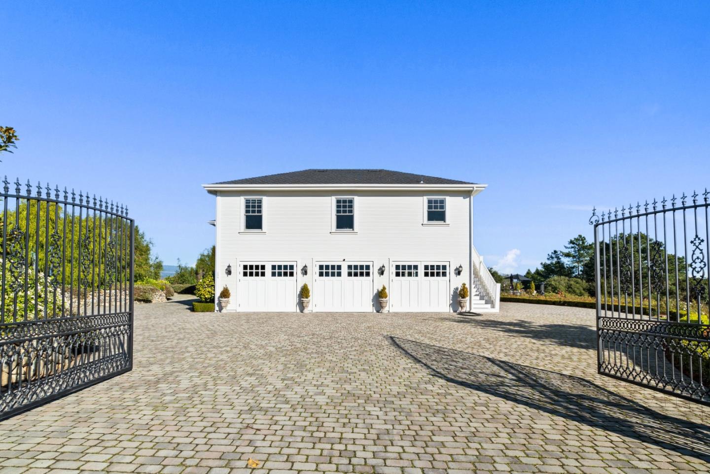 Detail Gallery Image 54 of 97 For 155 Scarlet Ct, Watsonville,  CA 95076 - 3 Beds | 3/1 Baths
