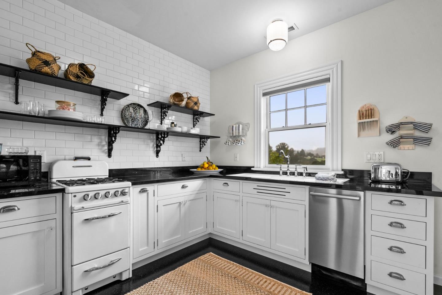 Detail Gallery Image 57 of 97 For 155 Scarlet Ct, Watsonville,  CA 95076 - 3 Beds | 3/1 Baths