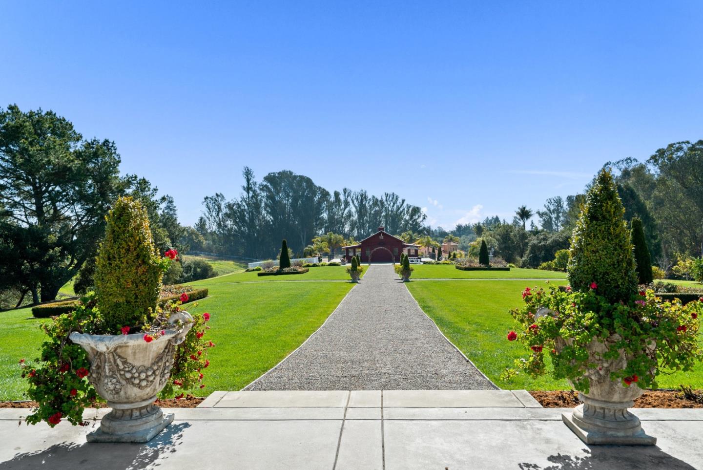 Detail Gallery Image 69 of 97 For 155 Scarlet Ct, Watsonville,  CA 95076 - 3 Beds | 3/1 Baths