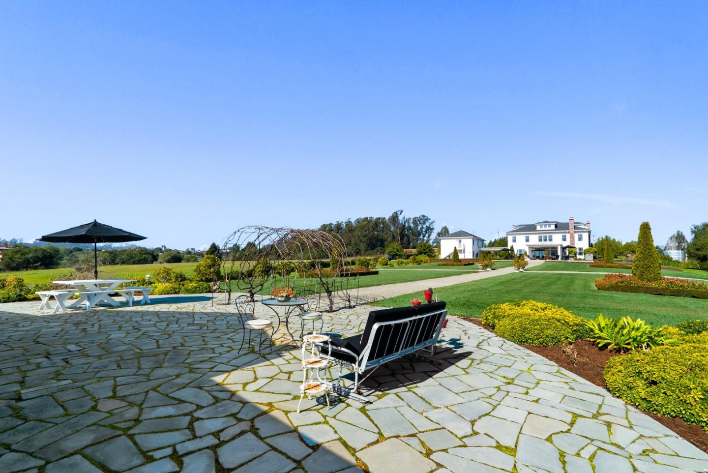 Detail Gallery Image 72 of 97 For 155 Scarlet Ct, Watsonville,  CA 95076 - 3 Beds | 3/1 Baths
