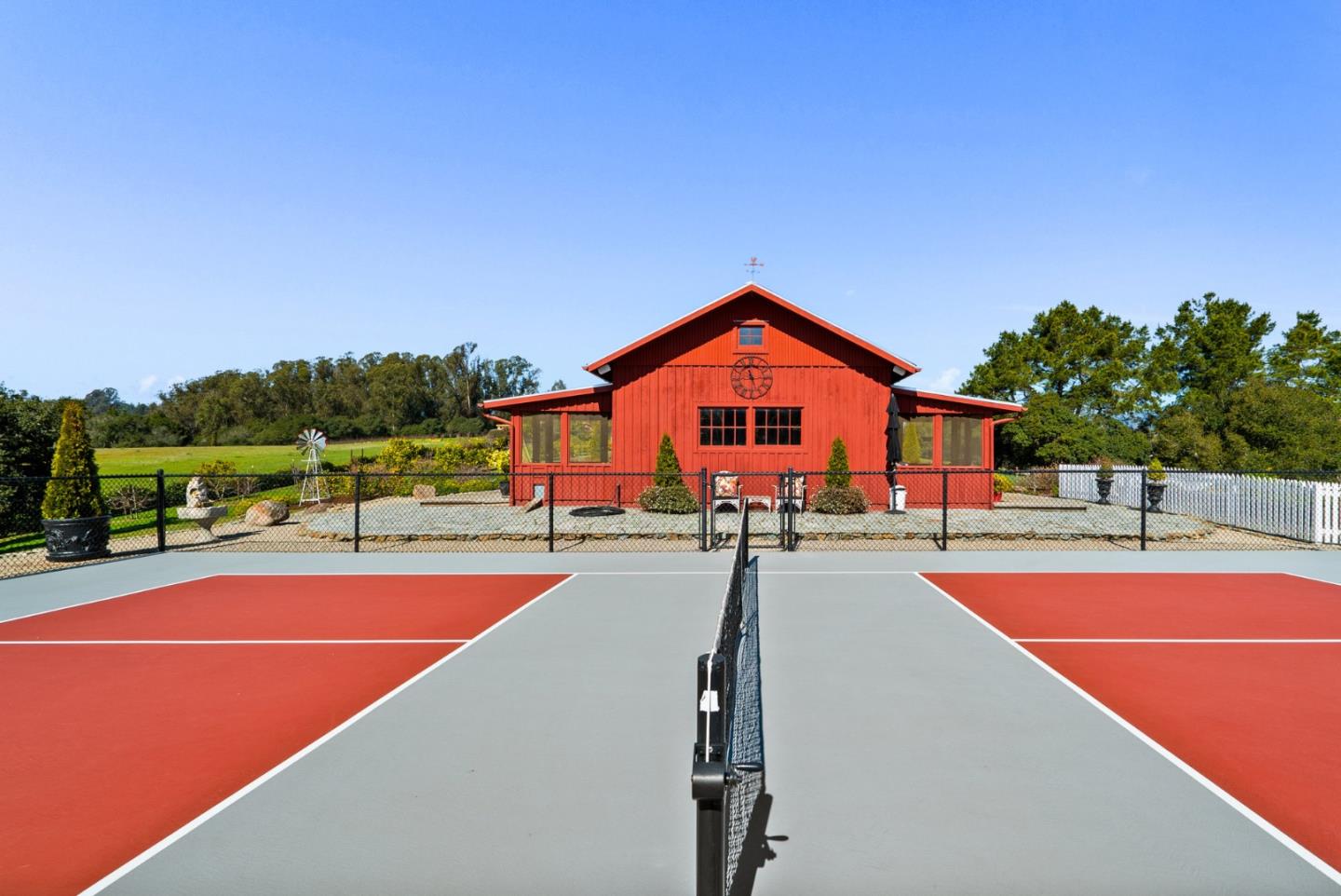 Detail Gallery Image 80 of 97 For 155 Scarlet Ct, Watsonville,  CA 95076 - 3 Beds | 3/1 Baths