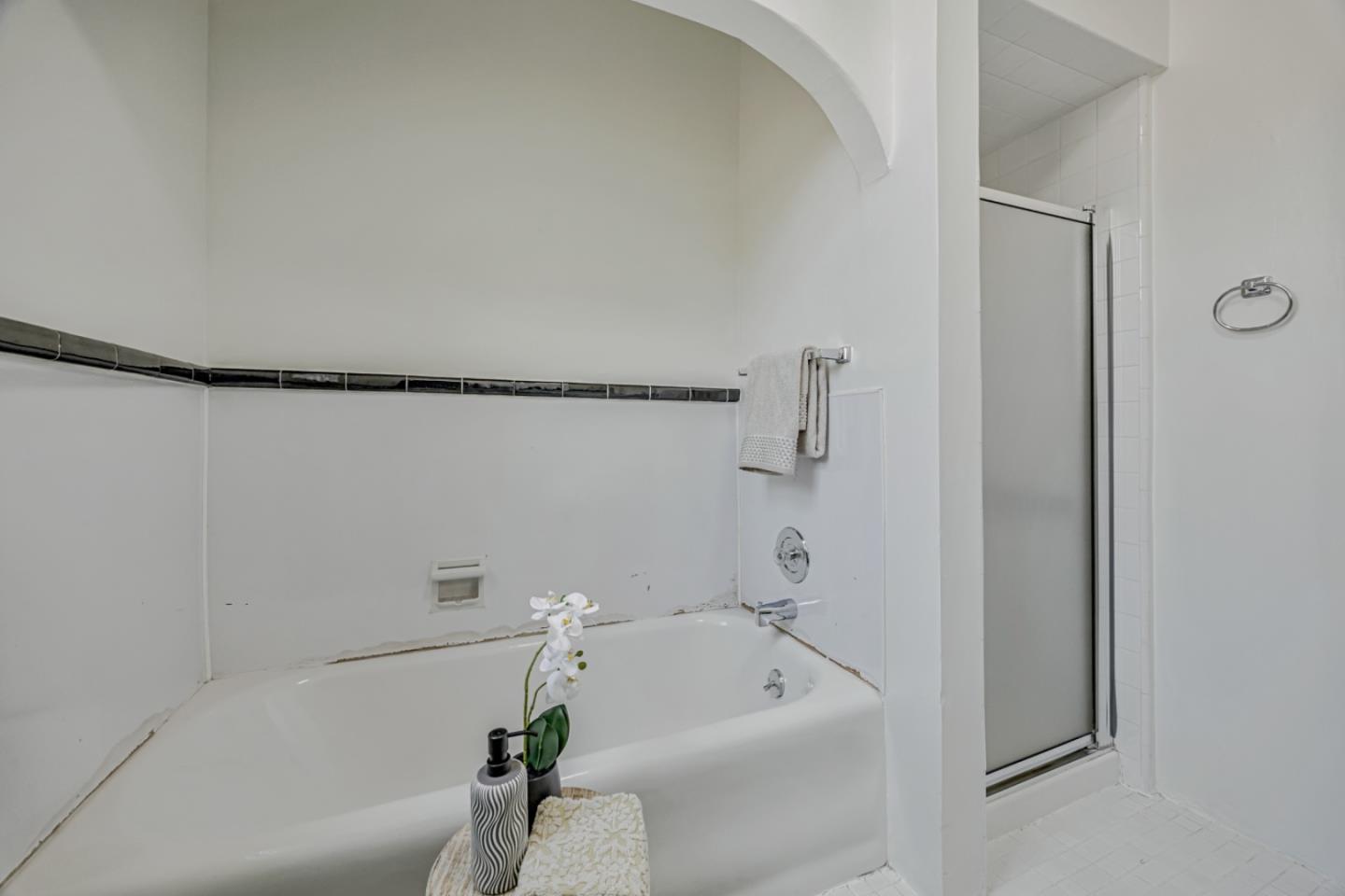 Detail Gallery Image 21 of 34 For 470 Matadero Ave, Palo Alto,  CA 94306 - 2 Beds | 1 Baths