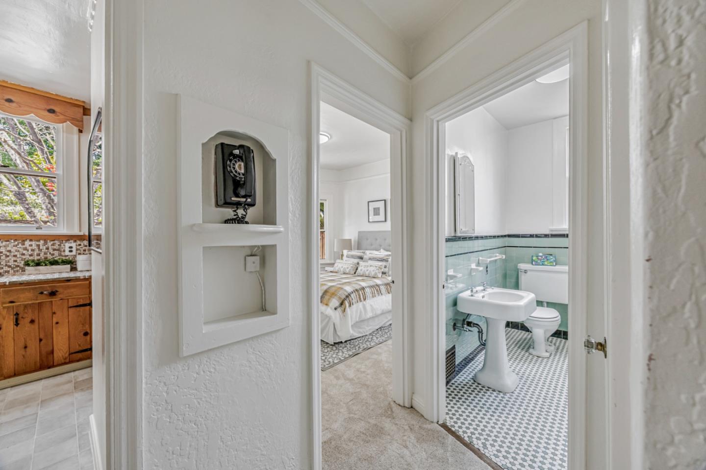 Detail Gallery Image 22 of 34 For 470 Matadero Ave, Palo Alto,  CA 94306 - 2 Beds | 1 Baths