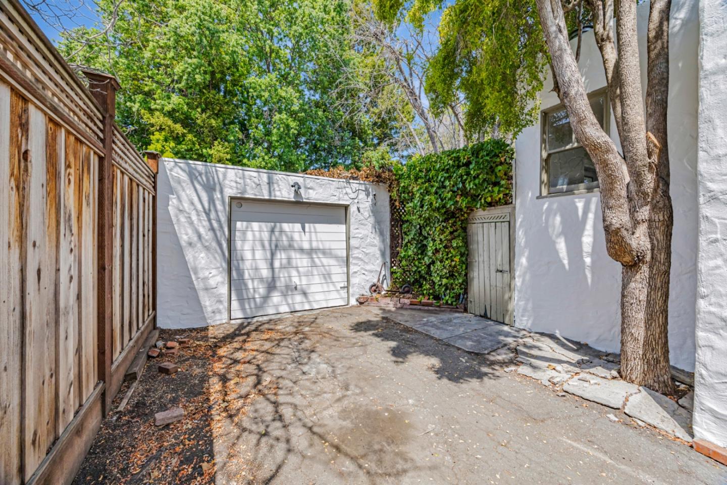 Detail Gallery Image 32 of 34 For 470 Matadero Ave, Palo Alto,  CA 94306 - 2 Beds | 1 Baths