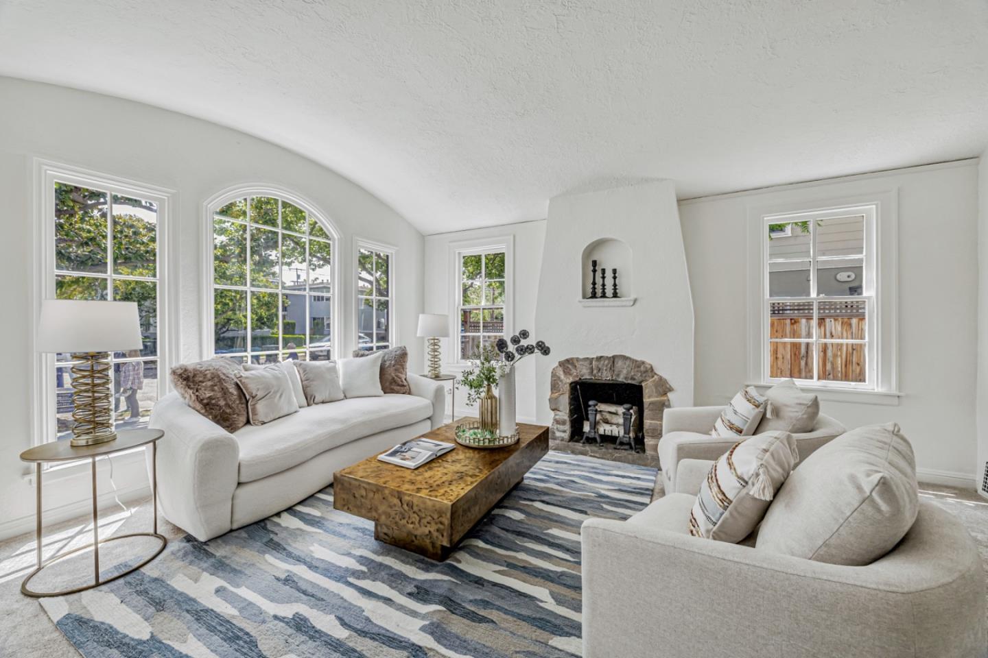 Detail Gallery Image 5 of 34 For 470 Matadero Ave, Palo Alto,  CA 94306 - 2 Beds | 1 Baths