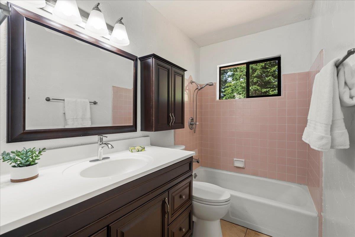 Detail Gallery Image 19 of 40 For 17615 Mountain Charlie Rd, Los Gatos,  CA 95033 - 5 Beds | 2 Baths
