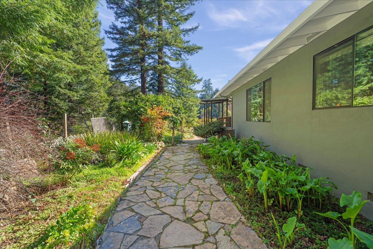 Detail Gallery Image 38 of 40 For 17615 Mountain Charlie Rd, Los Gatos,  CA 95033 - 5 Beds | 2 Baths