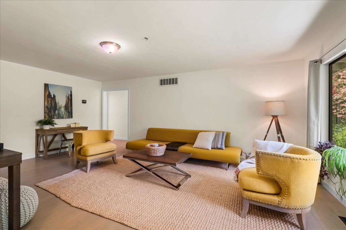 Detail Gallery Image 5 of 40 For 17615 Mountain Charlie Rd, Los Gatos,  CA 95033 - 5 Beds | 2 Baths