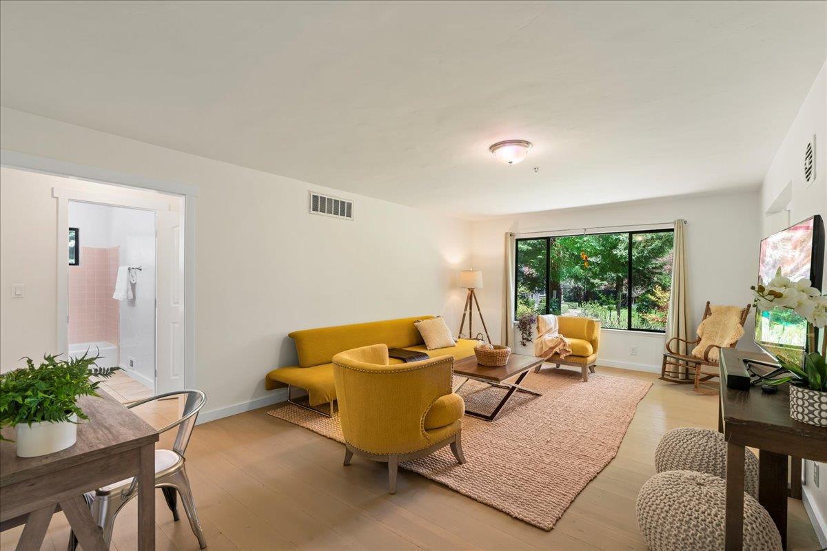 Detail Gallery Image 6 of 40 For 17615 Mountain Charlie Rd, Los Gatos,  CA 95033 - 5 Beds | 2 Baths