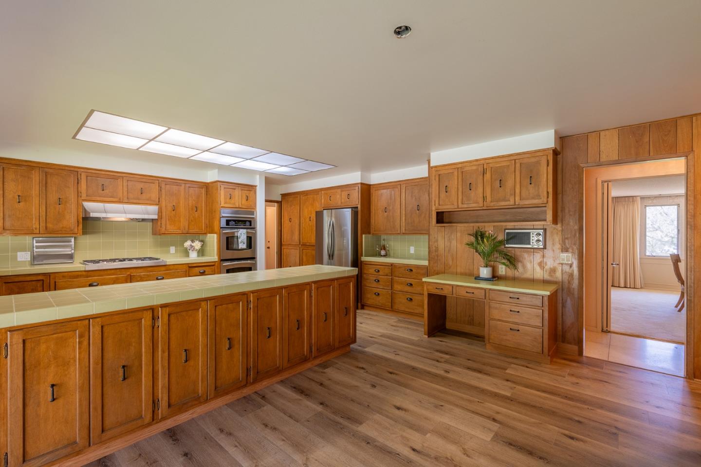 Detail Gallery Image 14 of 39 For 10 Ring Ln, Carmel Valley,  CA 93924 - 5 Beds | 4 Baths