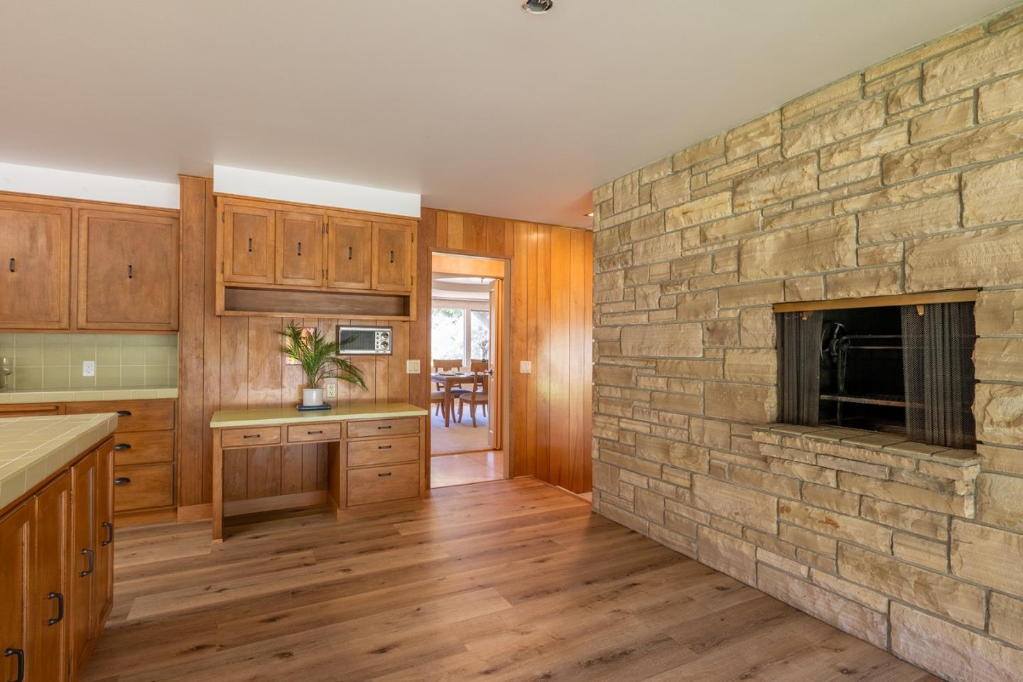 Detail Gallery Image 15 of 39 For 10 Ring Ln, Carmel Valley,  CA 93924 - 5 Beds | 4 Baths