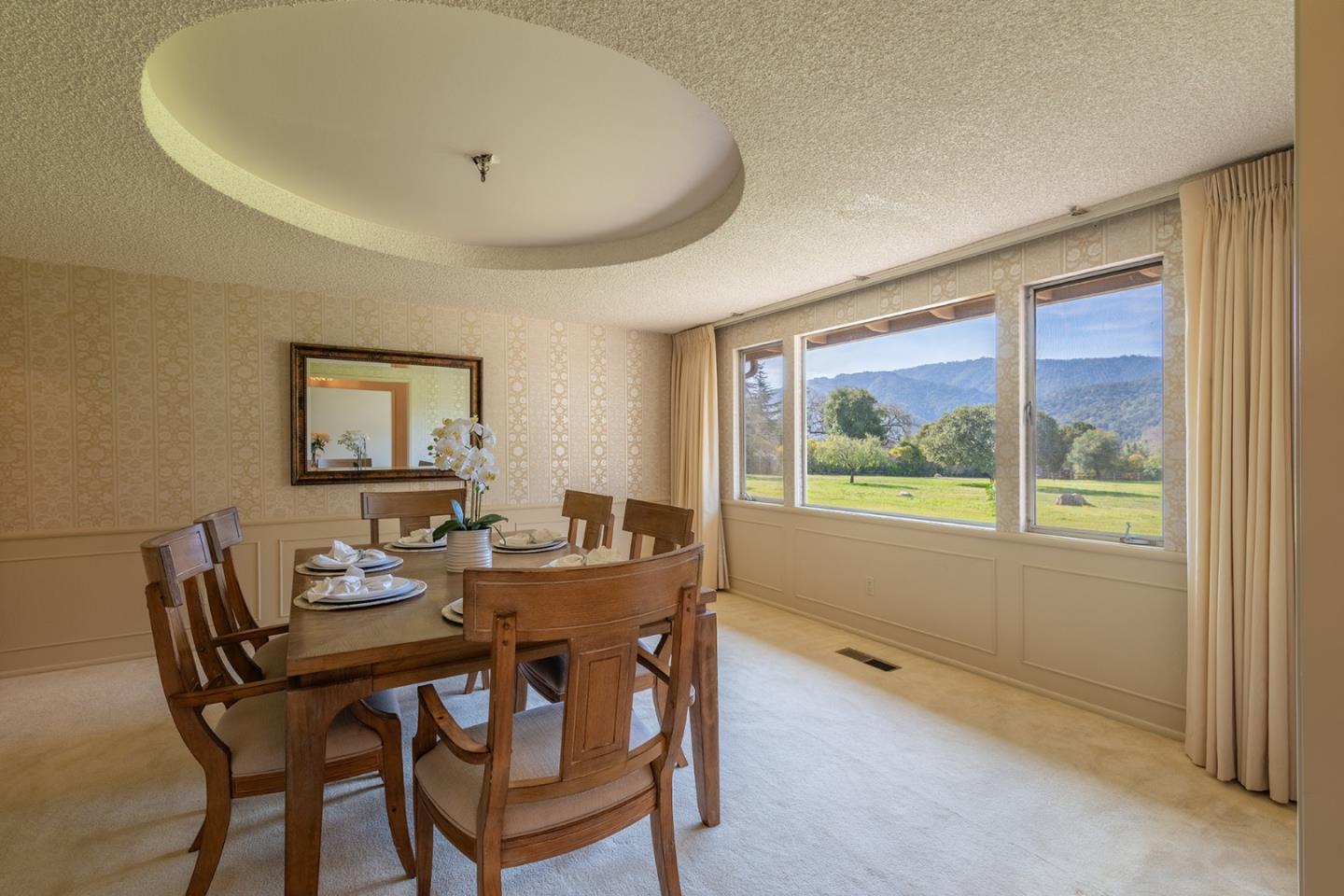 Detail Gallery Image 17 of 39 For 10 Ring Ln, Carmel Valley,  CA 93924 - 5 Beds | 4 Baths