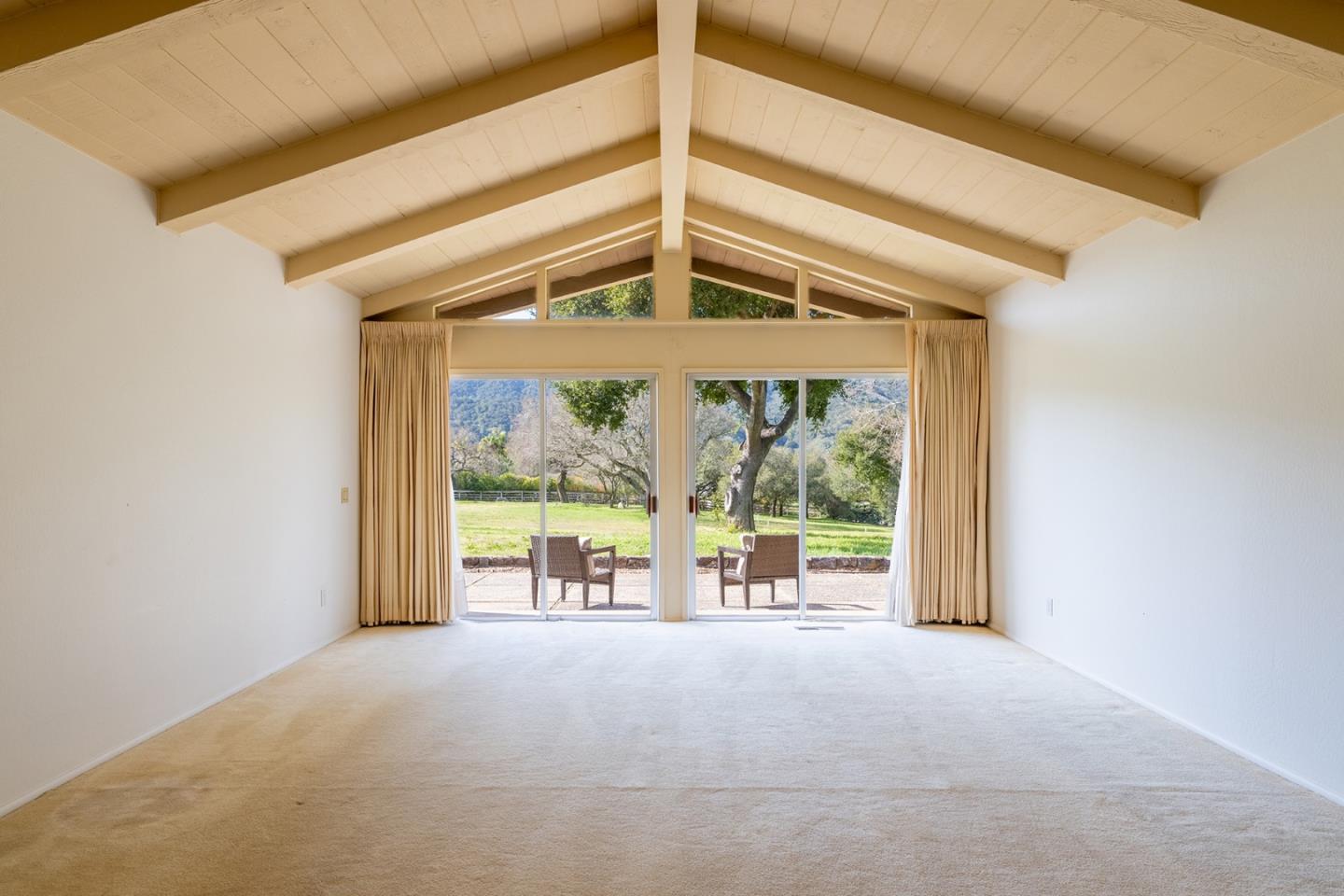 Detail Gallery Image 19 of 39 For 10 Ring Ln, Carmel Valley,  CA 93924 - 5 Beds | 4 Baths