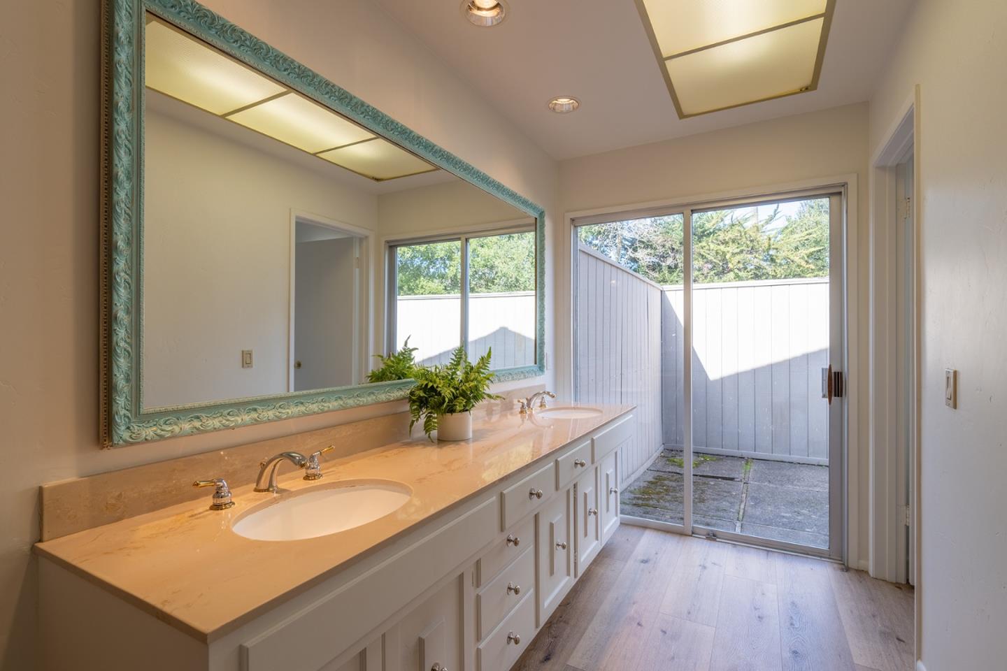 Detail Gallery Image 24 of 39 For 10 Ring Ln, Carmel Valley,  CA 93924 - 5 Beds | 4 Baths