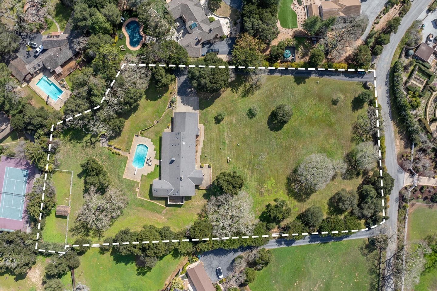 Detail Gallery Image 3 of 39 For 10 Ring Ln, Carmel Valley,  CA 93924 - 5 Beds | 4 Baths