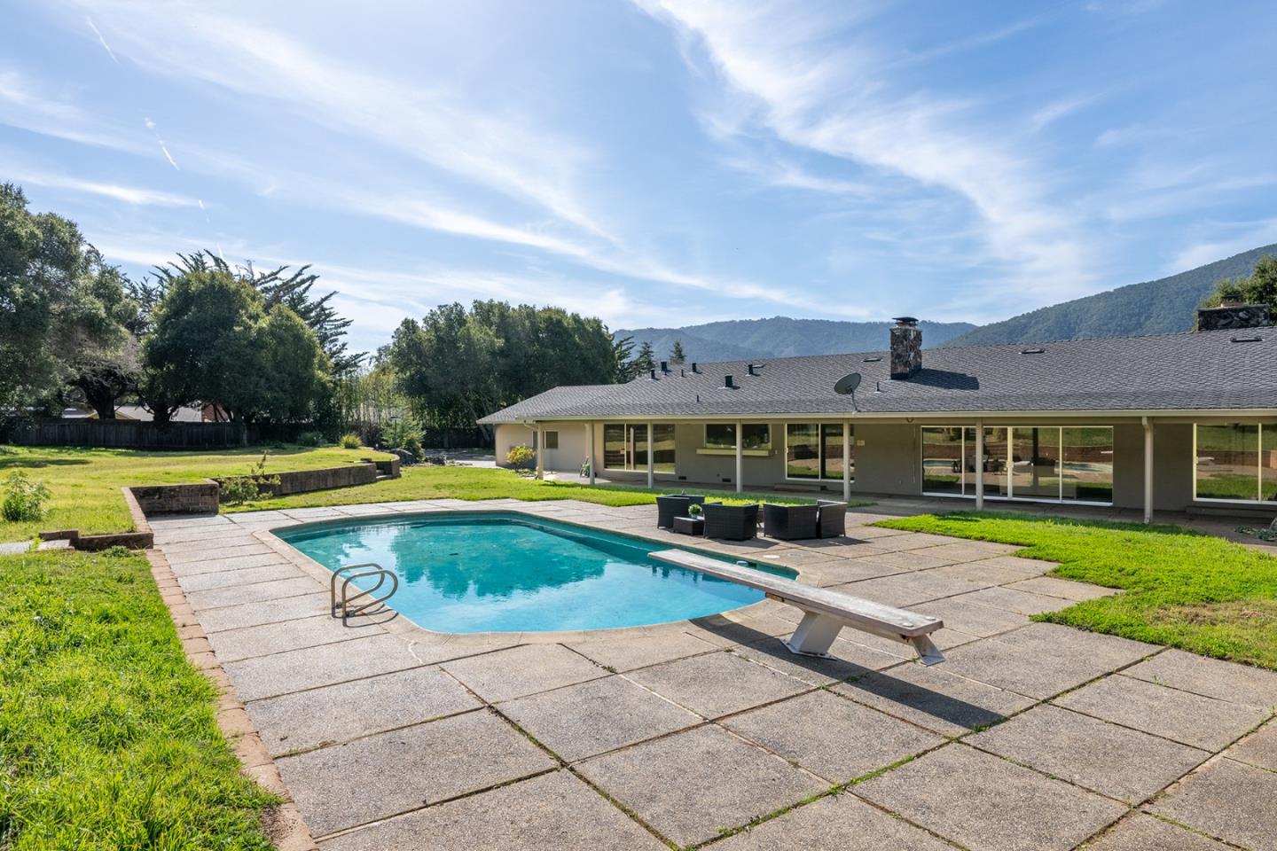 Detail Gallery Image 31 of 39 For 10 Ring Ln, Carmel Valley,  CA 93924 - 5 Beds | 4 Baths