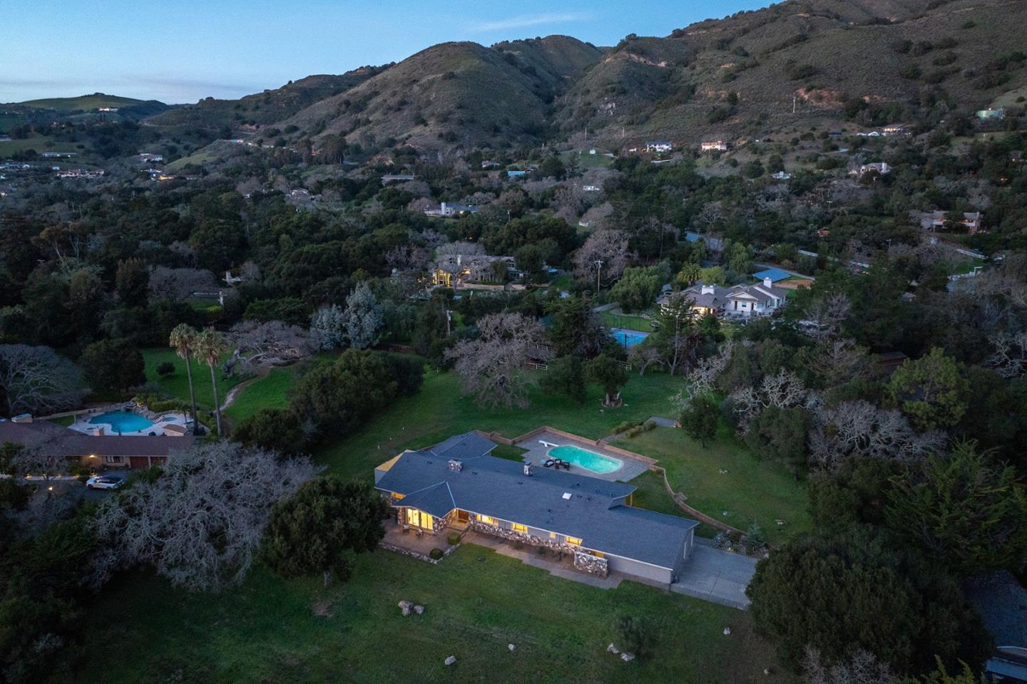 Detail Gallery Image 38 of 39 For 10 Ring Ln, Carmel Valley,  CA 93924 - 5 Beds | 4 Baths