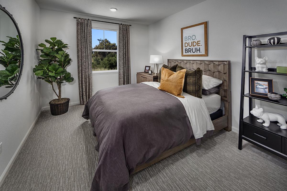 Detail Gallery Image 11 of 13 For 2231 Daisy Dr, Hollister,  CA 95023 - 4 Beds | 2/1 Baths