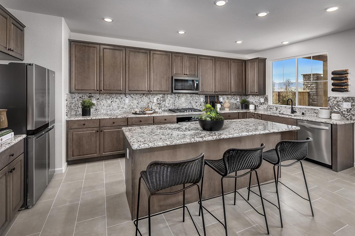 Detail Gallery Image 8 of 13 For 2231 Daisy Dr, Hollister,  CA 95023 - 4 Beds | 2/1 Baths