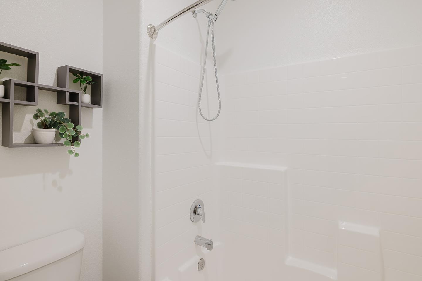 Detail Gallery Image 14 of 59 For 775 Appaloosa Way, Hollister,  CA 95023 - 5 Beds | 3/1 Baths