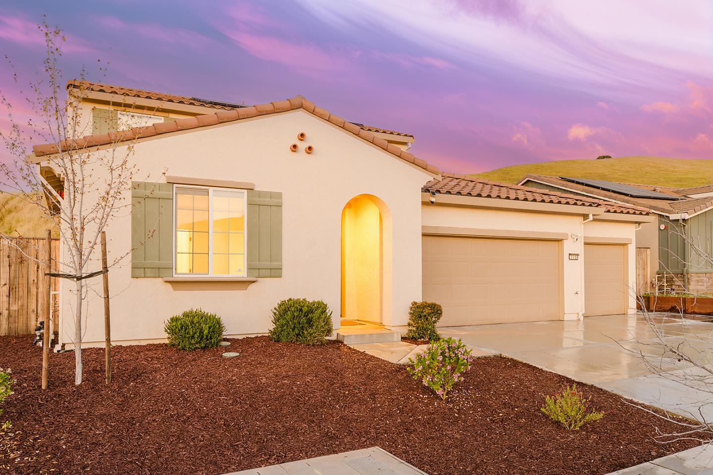 Detail Gallery Image 2 of 59 For 775 Appaloosa Way, Hollister,  CA 95023 - 5 Beds | 3/1 Baths