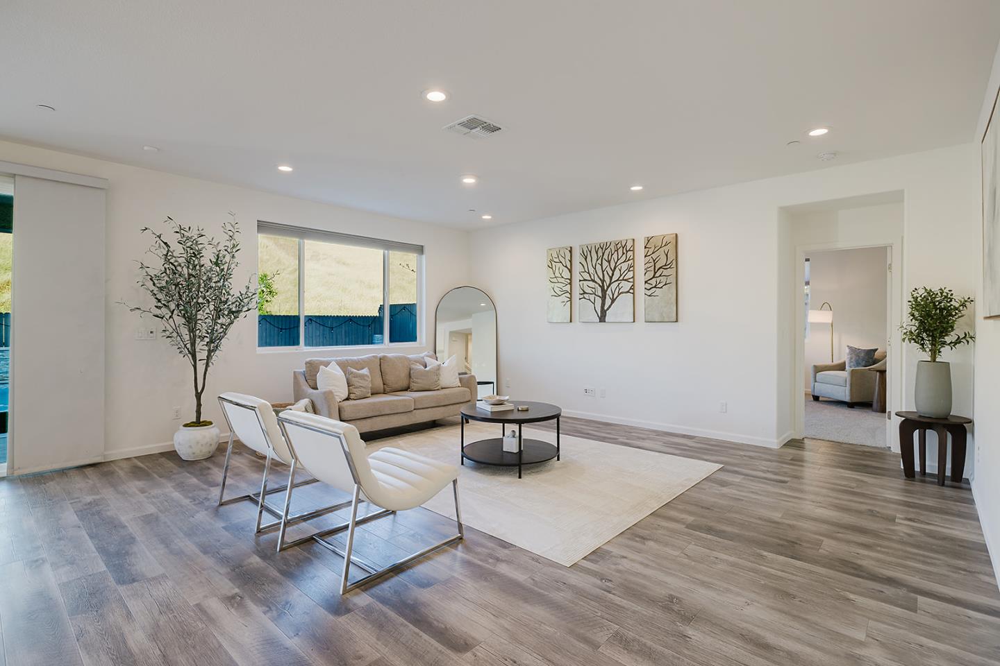 Detail Gallery Image 33 of 59 For 775 Appaloosa Way, Hollister,  CA 95023 - 5 Beds | 3/1 Baths