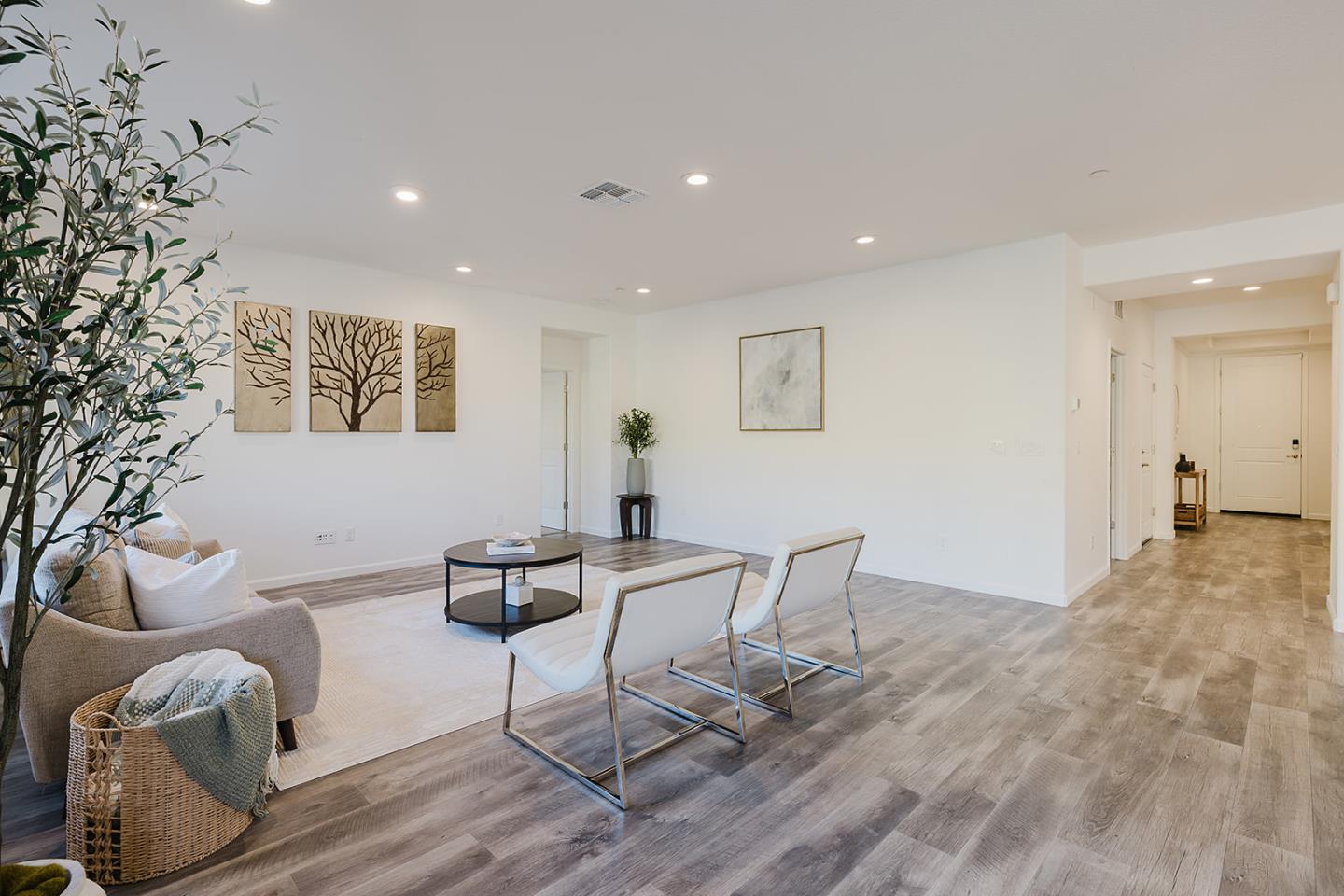 Detail Gallery Image 34 of 59 For 775 Appaloosa Way, Hollister,  CA 95023 - 5 Beds | 3/1 Baths