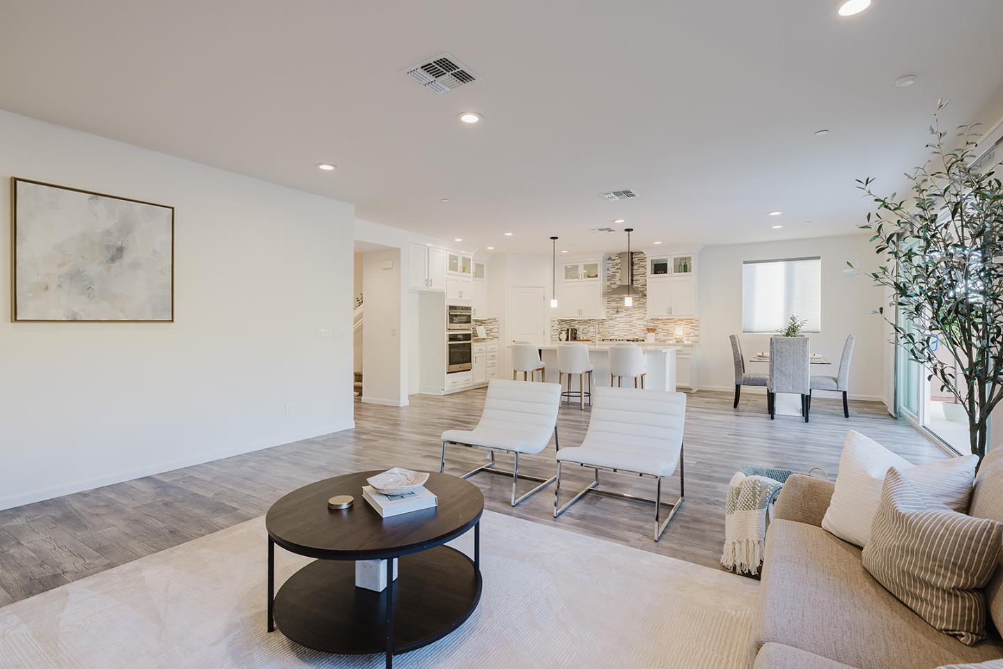 Detail Gallery Image 35 of 59 For 775 Appaloosa Way, Hollister,  CA 95023 - 5 Beds | 3/1 Baths