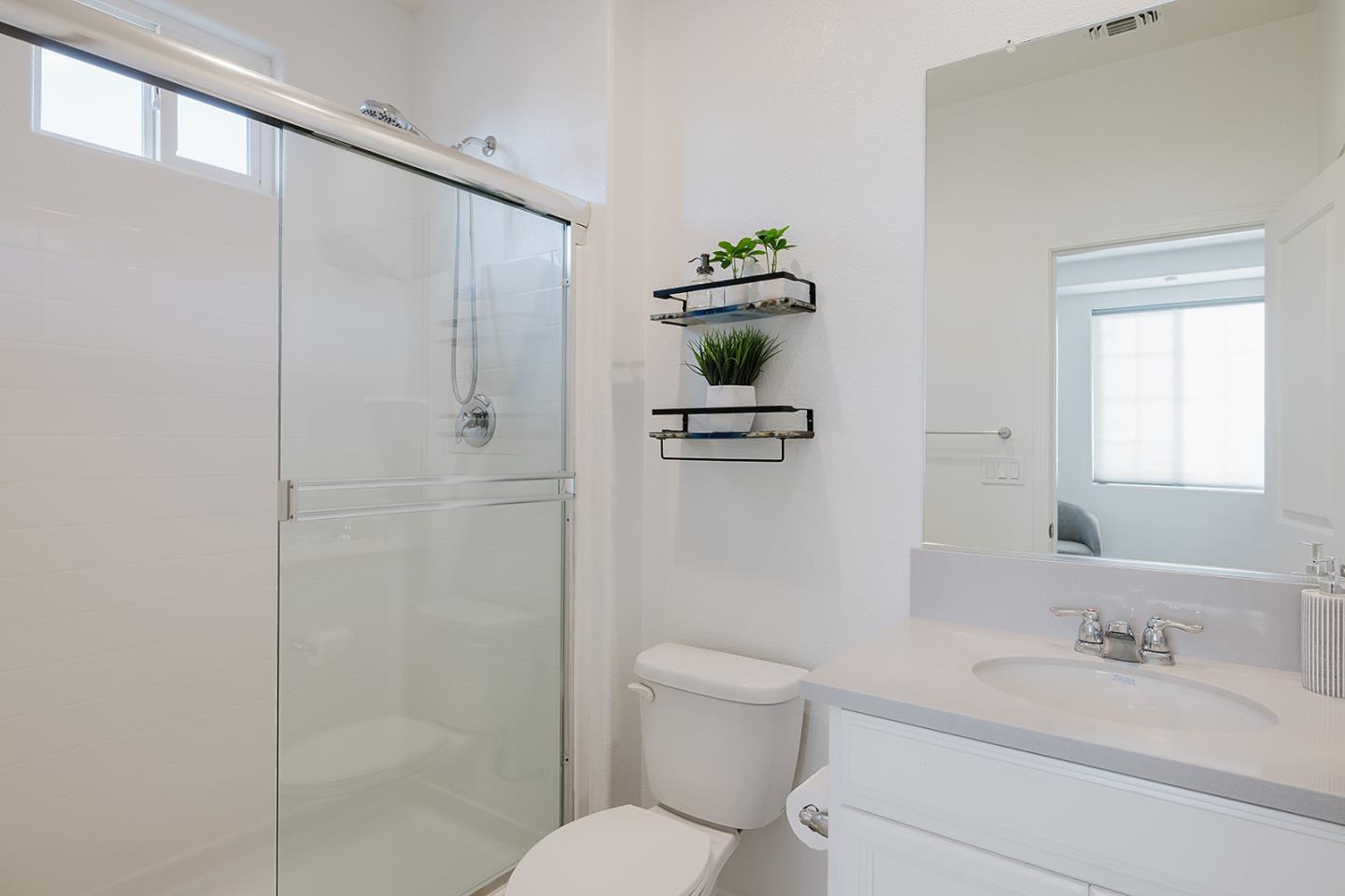 Detail Gallery Image 8 of 59 For 775 Appaloosa Way, Hollister,  CA 95023 - 5 Beds | 3/1 Baths