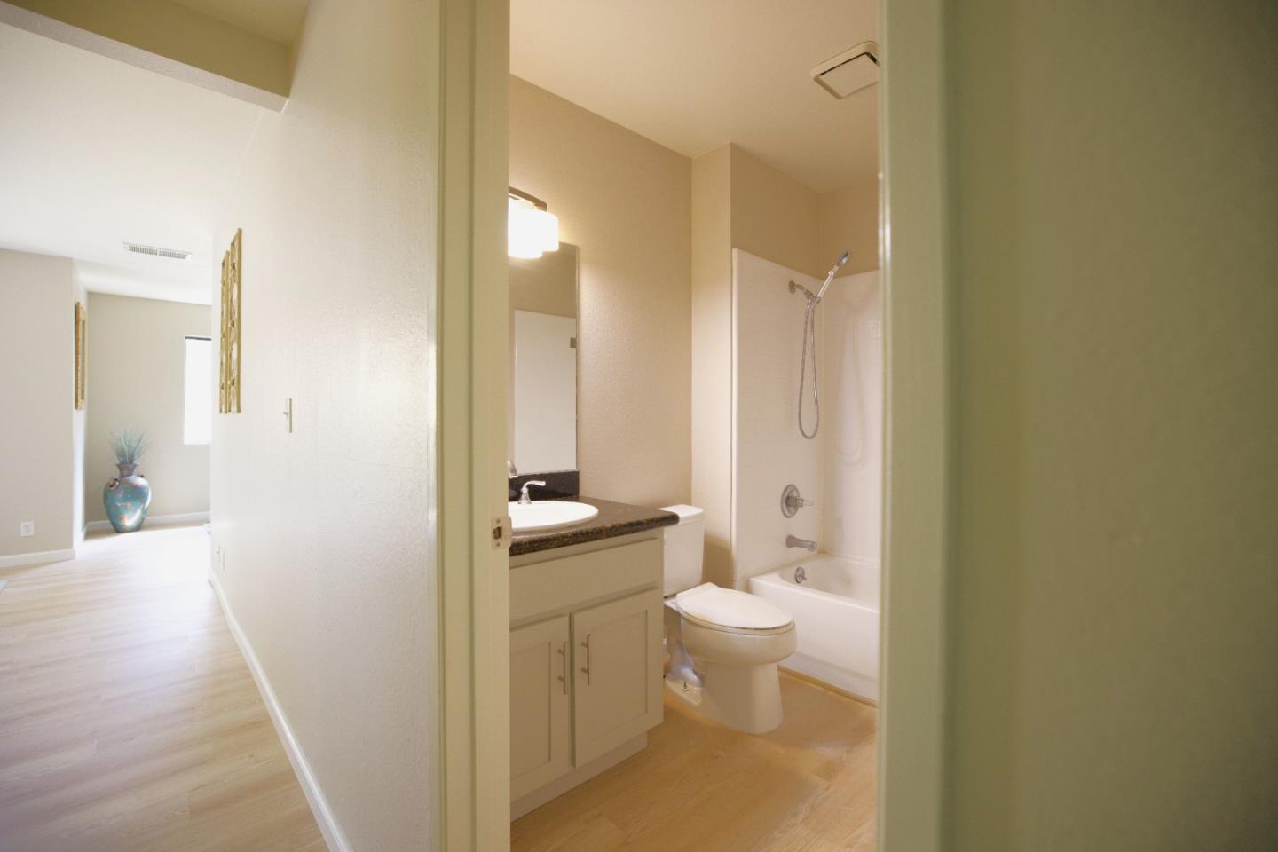 Detail Gallery Image 13 of 23 For 900 Cambridge Dr #128,  Benicia,  CA 94510 - 2 Beds | 1 Baths