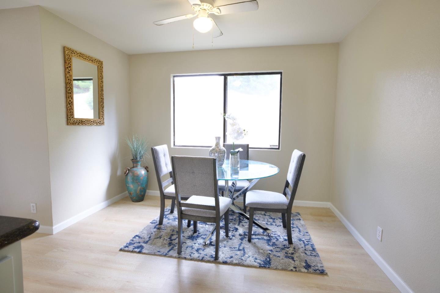 Detail Gallery Image 18 of 23 For 900 Cambridge Dr #128,  Benicia,  CA 94510 - 2 Beds | 1 Baths