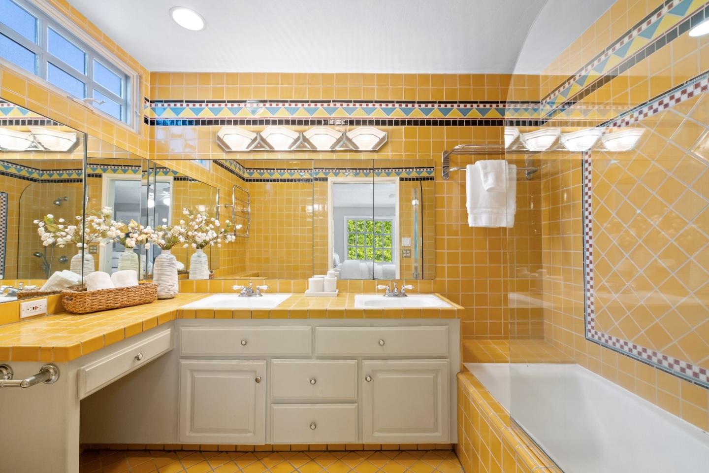 Detail Gallery Image 23 of 66 For 949 Wing Pl, Stanford,  CA 94305 - 5 Beds | 2/1 Baths