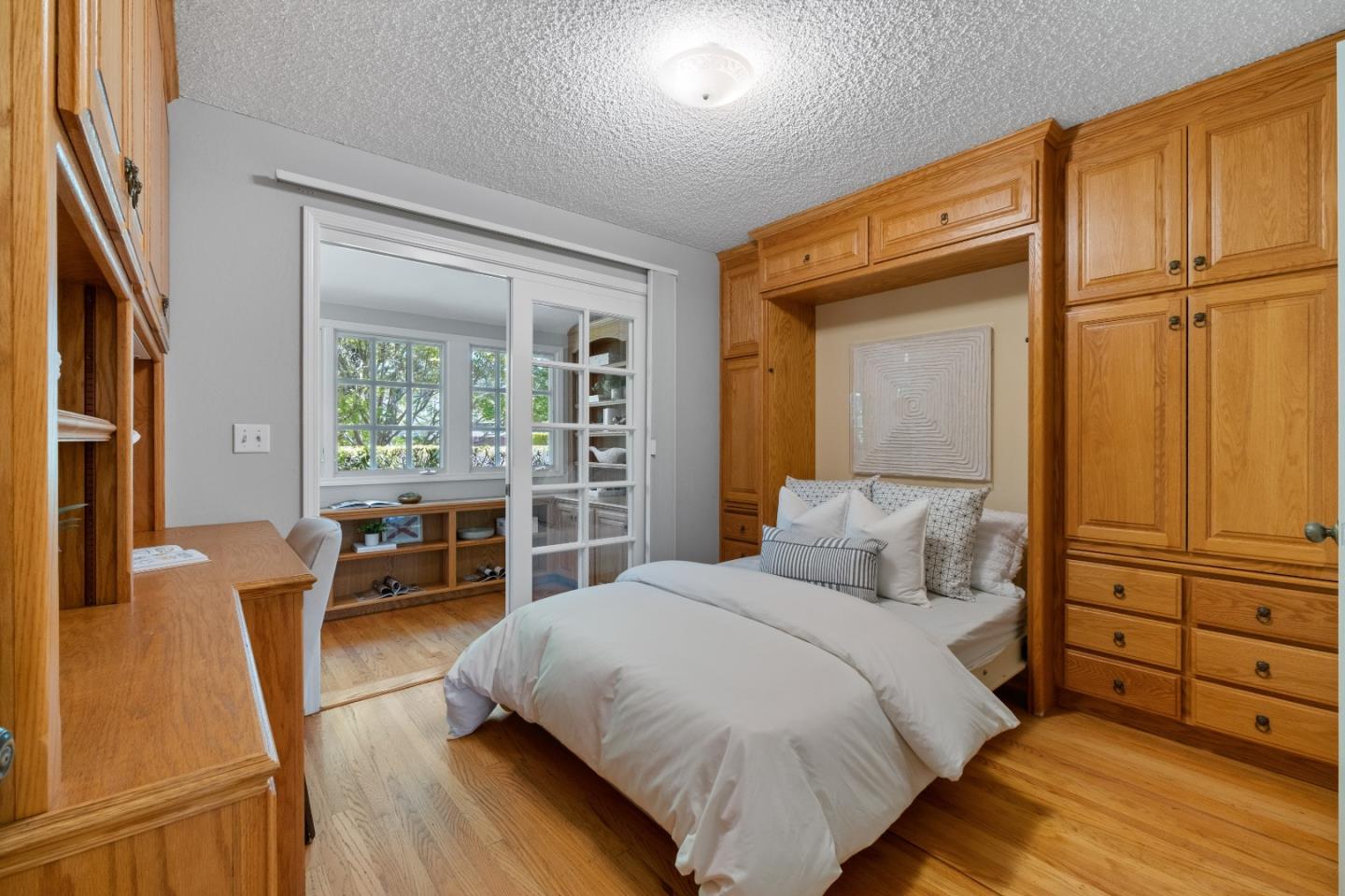 Detail Gallery Image 27 of 66 For 949 Wing Pl, Stanford,  CA 94305 - 5 Beds | 2/1 Baths