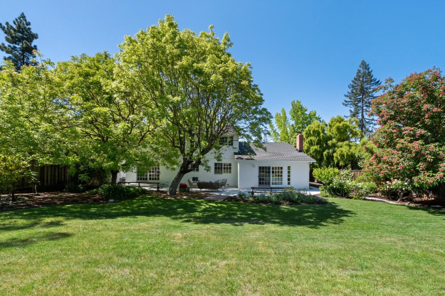 Detail Gallery Image 32 of 66 For 949 Wing Pl, Stanford,  CA 94305 - 5 Beds | 2/1 Baths