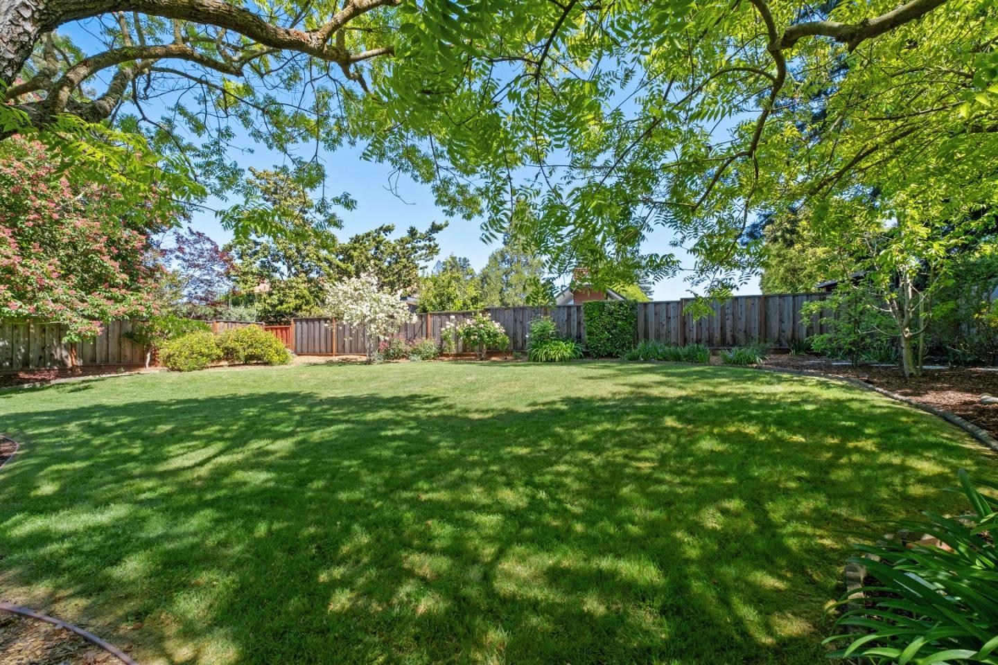 Detail Gallery Image 37 of 66 For 949 Wing Pl, Stanford,  CA 94305 - 5 Beds | 2/1 Baths