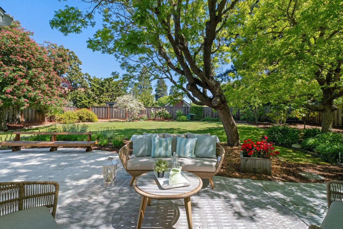Detail Gallery Image 38 of 66 For 949 Wing Pl, Stanford,  CA 94305 - 5 Beds | 2/1 Baths