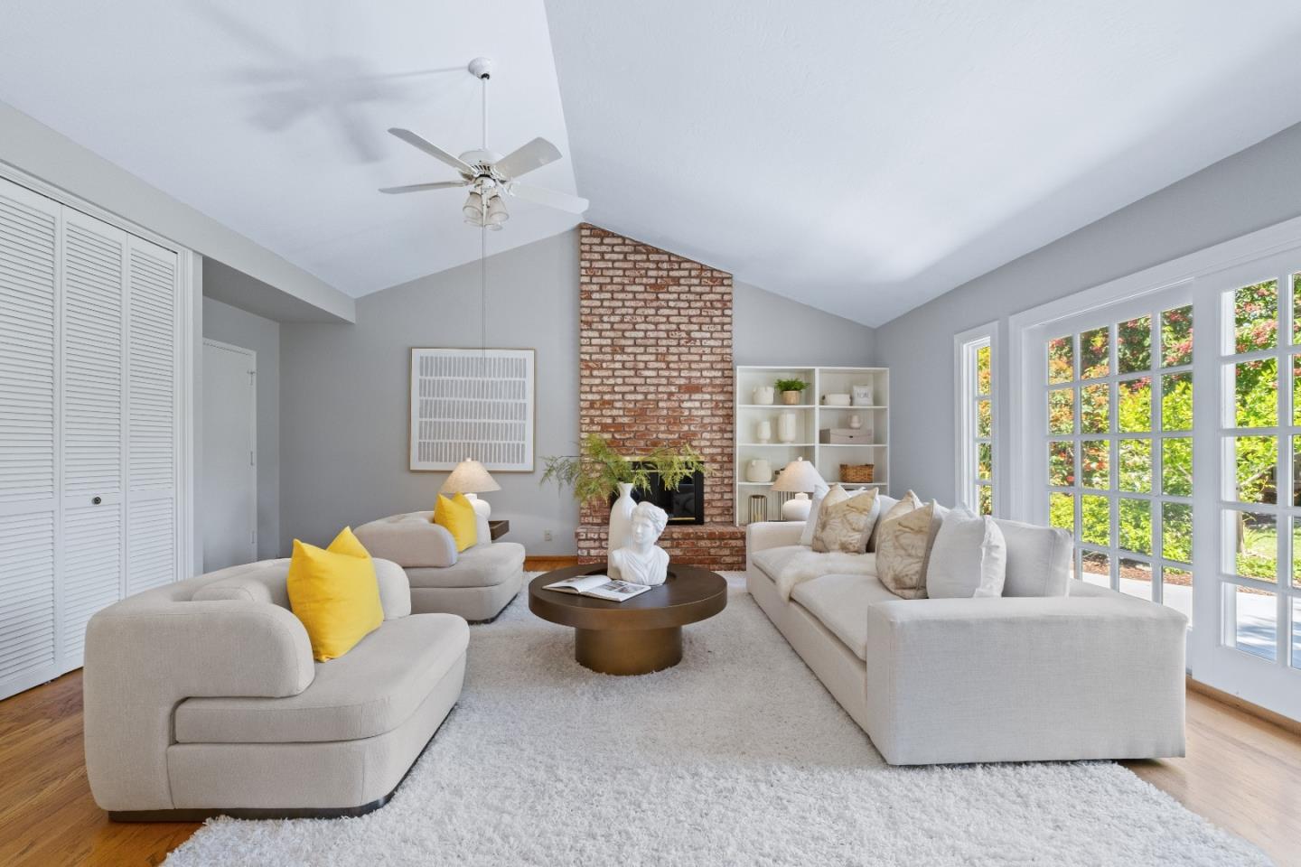 Detail Gallery Image 5 of 66 For 949 Wing Pl, Stanford,  CA 94305 - 5 Beds | 2/1 Baths