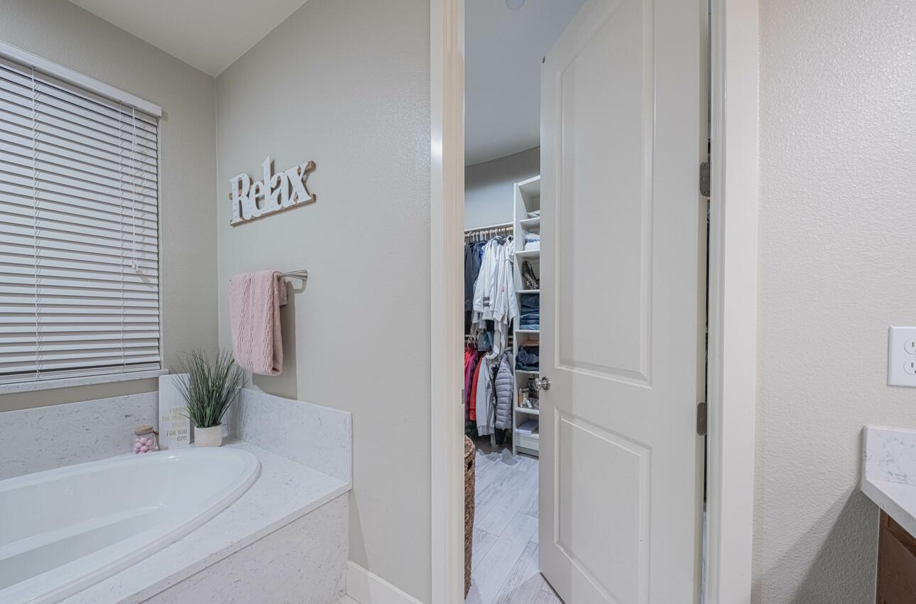 Detail Gallery Image 29 of 39 For 1622 Sunflower Dr, Hollister,  CA 95023 - 3 Beds | 2 Baths