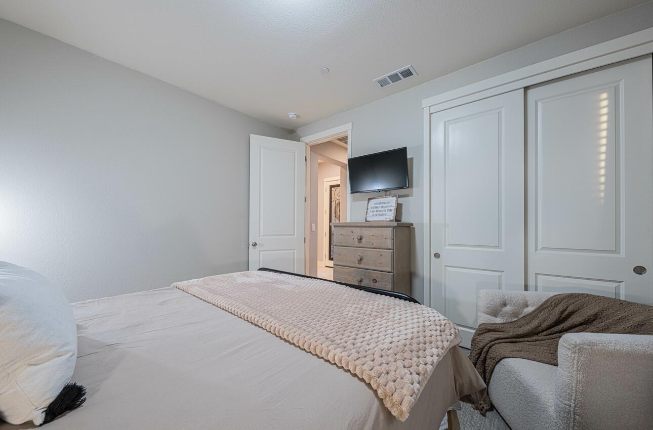 Detail Gallery Image 34 of 39 For 1622 Sunflower Dr, Hollister,  CA 95023 - 3 Beds | 2 Baths