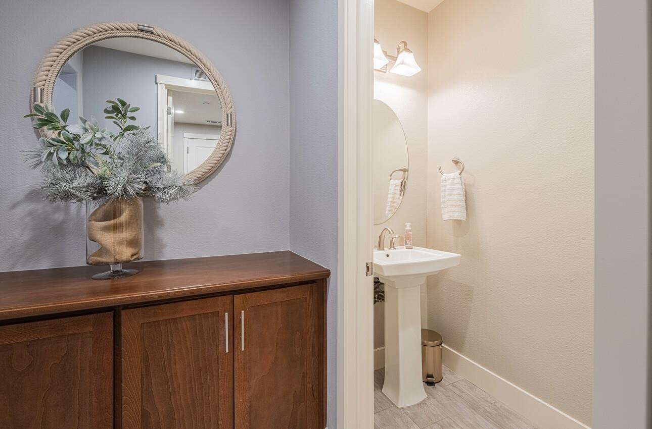 Detail Gallery Image 35 of 39 For 1622 Sunflower Dr, Hollister,  CA 95023 - 3 Beds | 2 Baths