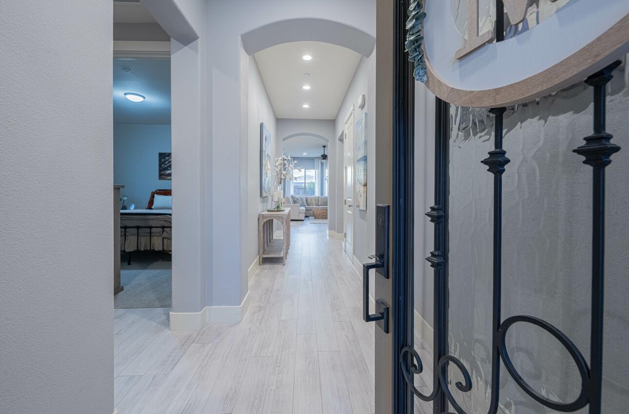Detail Gallery Image 7 of 39 For 1622 Sunflower Dr, Hollister,  CA 95023 - 3 Beds | 2 Baths