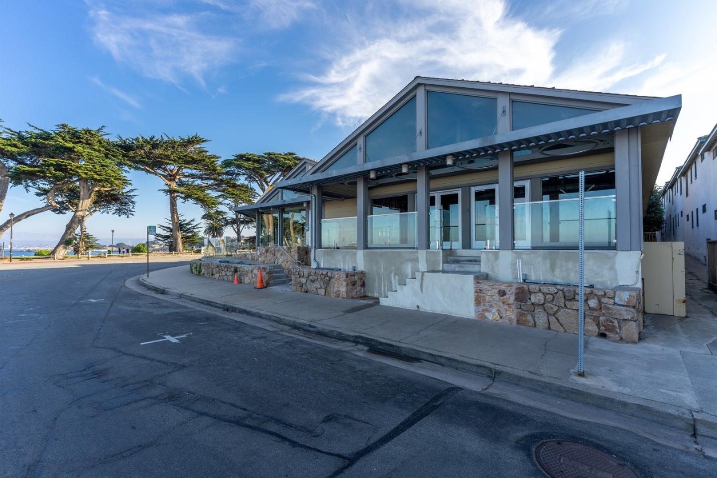 Detail Gallery Image 10 of 14 For 631 Ocean View Blvd #D-E,  Pacific Grove,  CA 93950 - – Beds | – Baths