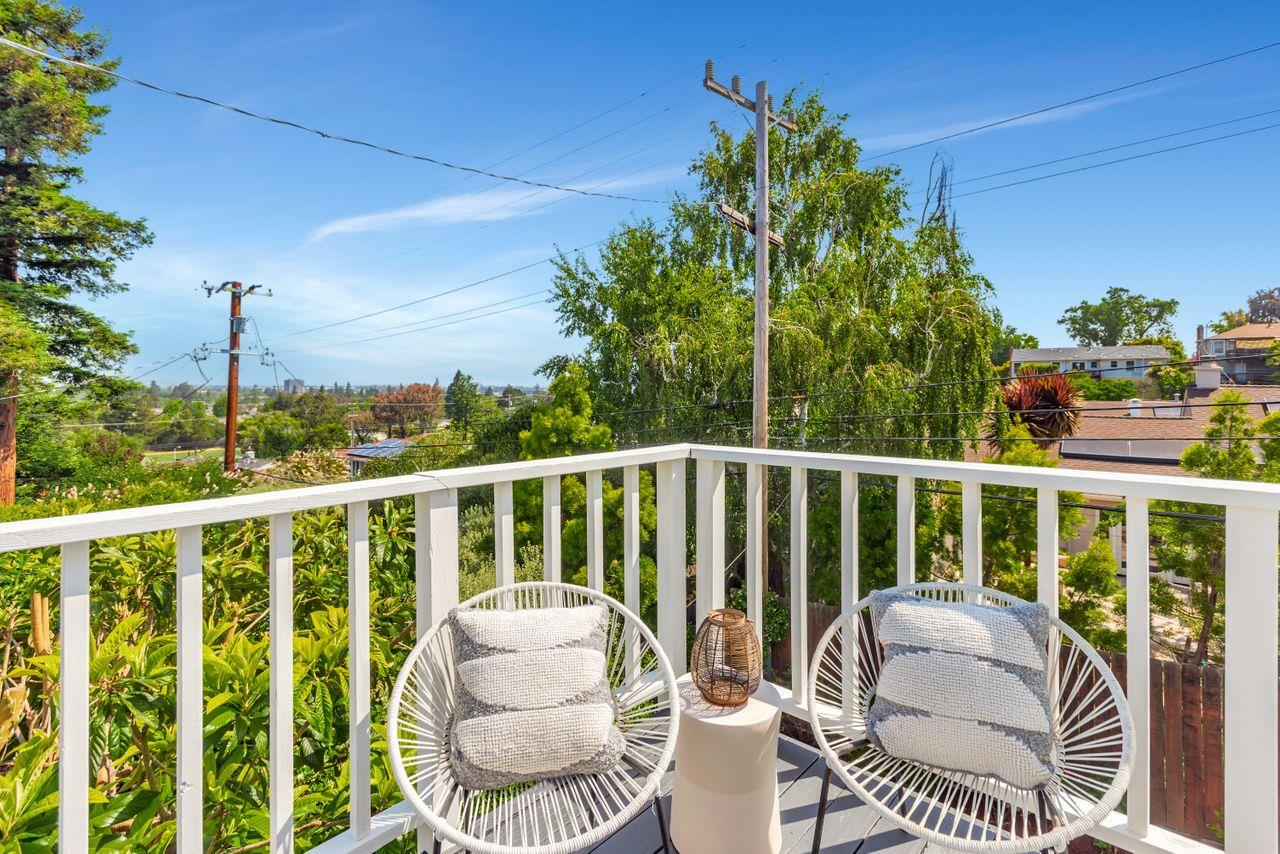 Detail Gallery Image 24 of 85 For 3709 Kenwood Ave, San Mateo,  CA 94403 - 4 Beds | 2/1 Baths