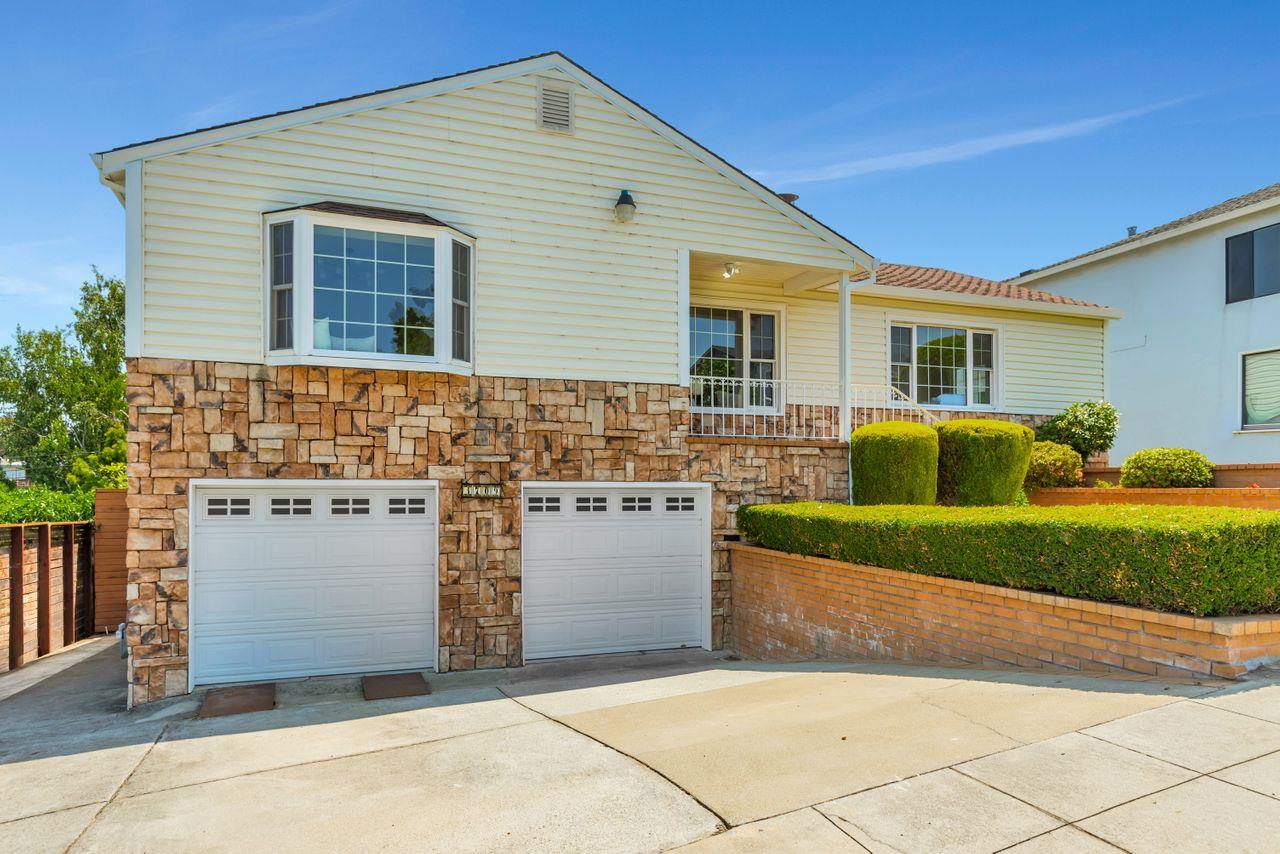 Detail Gallery Image 3 of 85 For 3709 Kenwood Ave, San Mateo,  CA 94403 - 4 Beds | 2/1 Baths